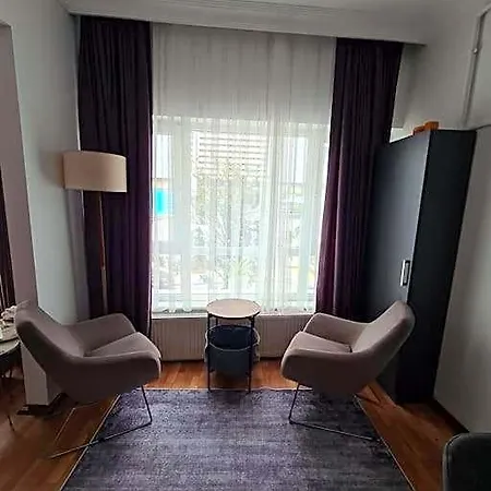 Hotel In A Place Cosy Flat 3*